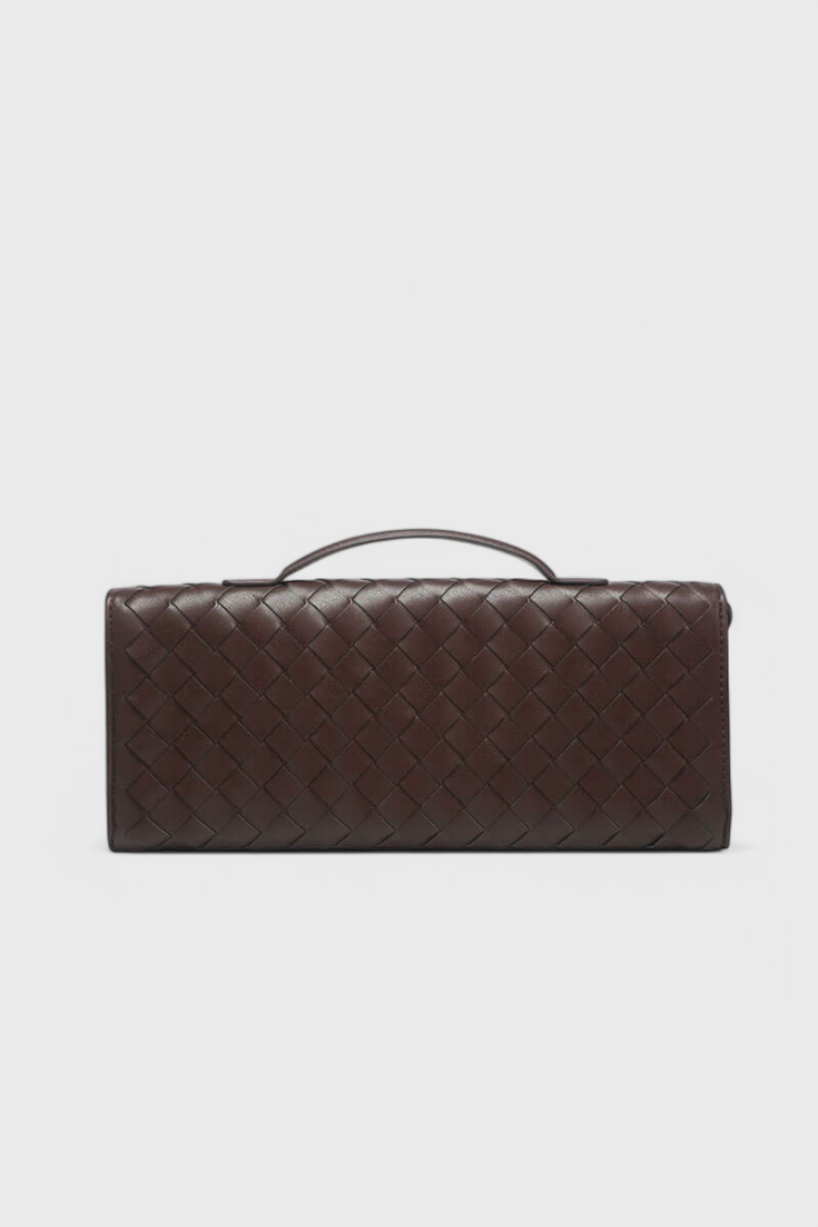 Melanie Clutch -laukku kultaisella solmuyksityiskohdalla
